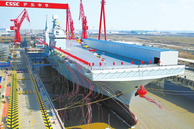 被称“无人机航母”中国海军获“新|利来官方网海上战力”外媒关注四川舰带来新突破
